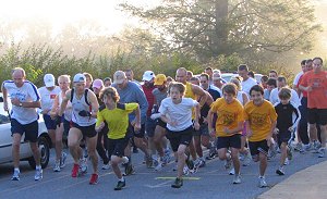 Start of the 2008 Festival of Leaves 5K: Thomas Maloney, Ken Gathercole, Peter Blank, Brad Hinton, Jill Atherton-Mellish, Jim Thomson, Mike Graham, Ernest Walden, Wayne Barber, Jamie Boese, Sam Thomson, Kevin Stack, Kevin Smith, Glenn Luttrell, Thomas Madden, Steve Wines, Anthony Andriola, Zach Moran, Rebecca Powers, Phil Griffin, Henry Griffin, Paul Tam, Bill Powers, Dave Mayo